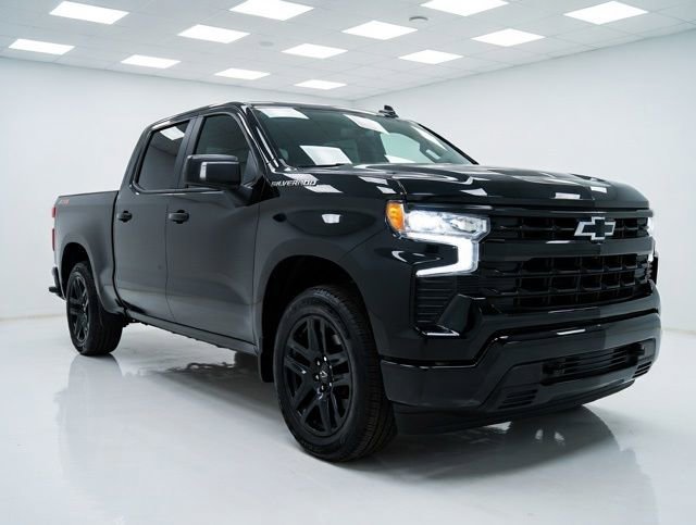 Used 2025 Chevrolet Silverado 1500 RST w/ Convenience Package II image 2