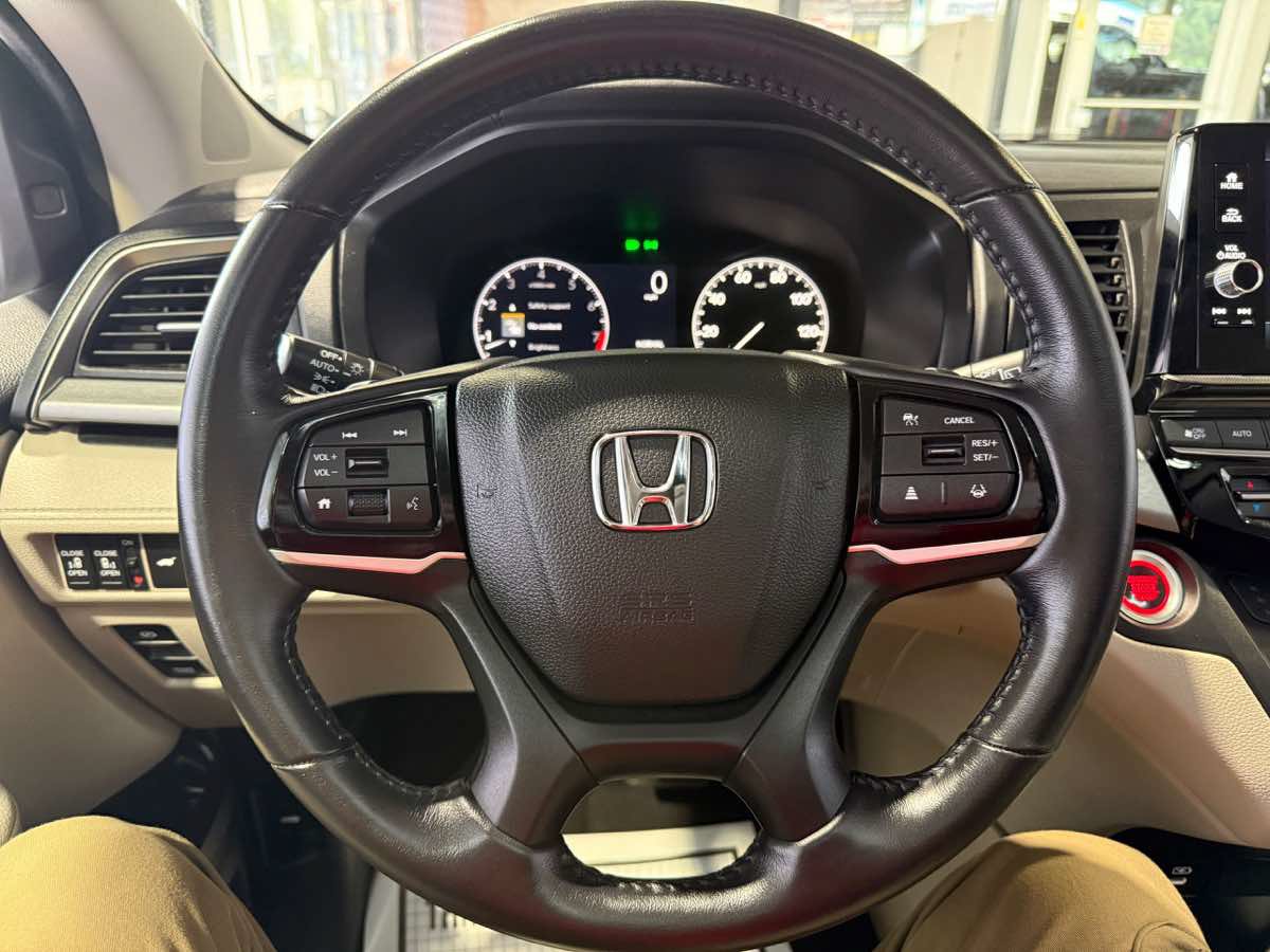 Used 2025 Honda Odyssey EX-L image 12