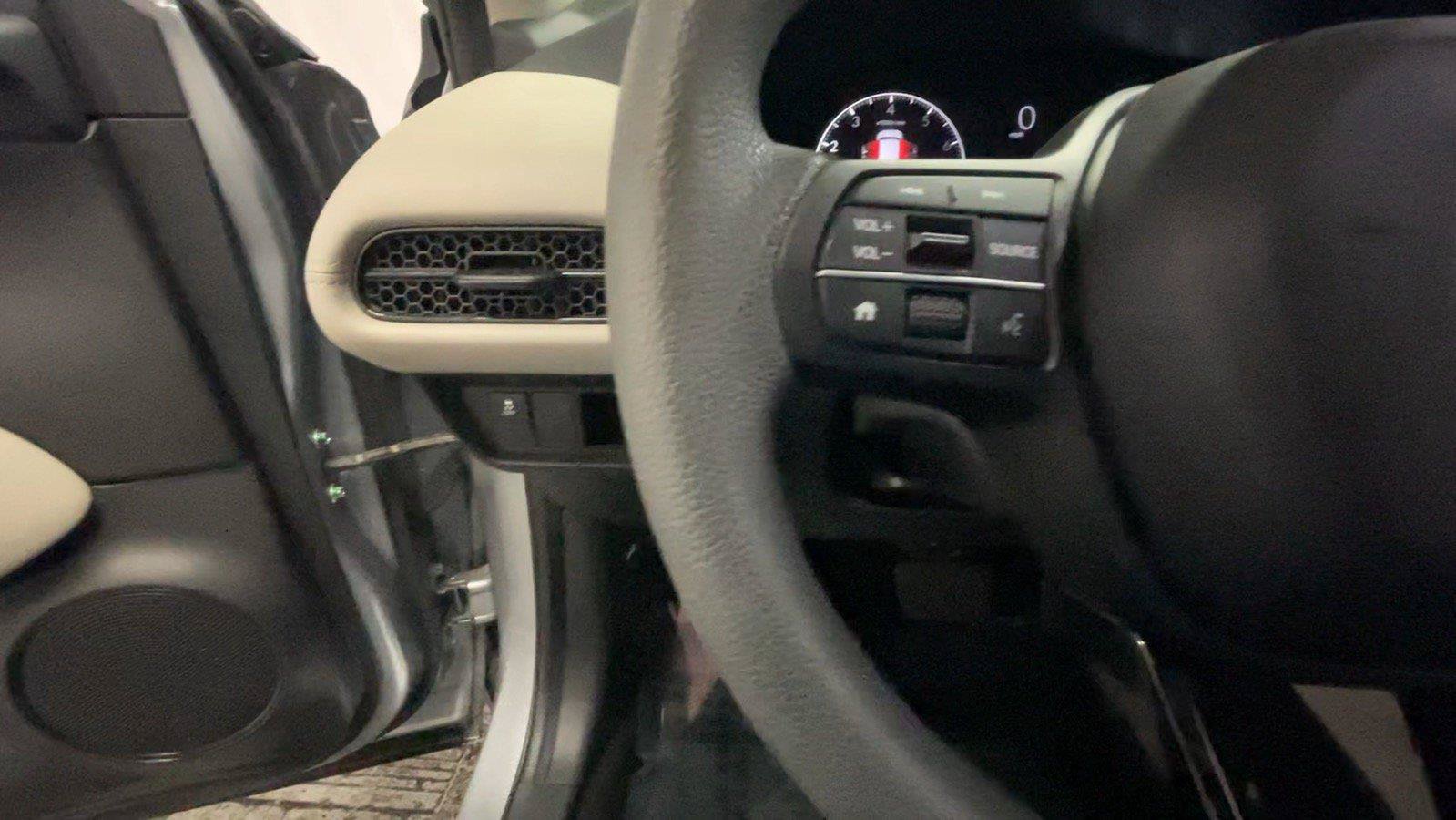 Used 2023 Honda HR-V LX image 36