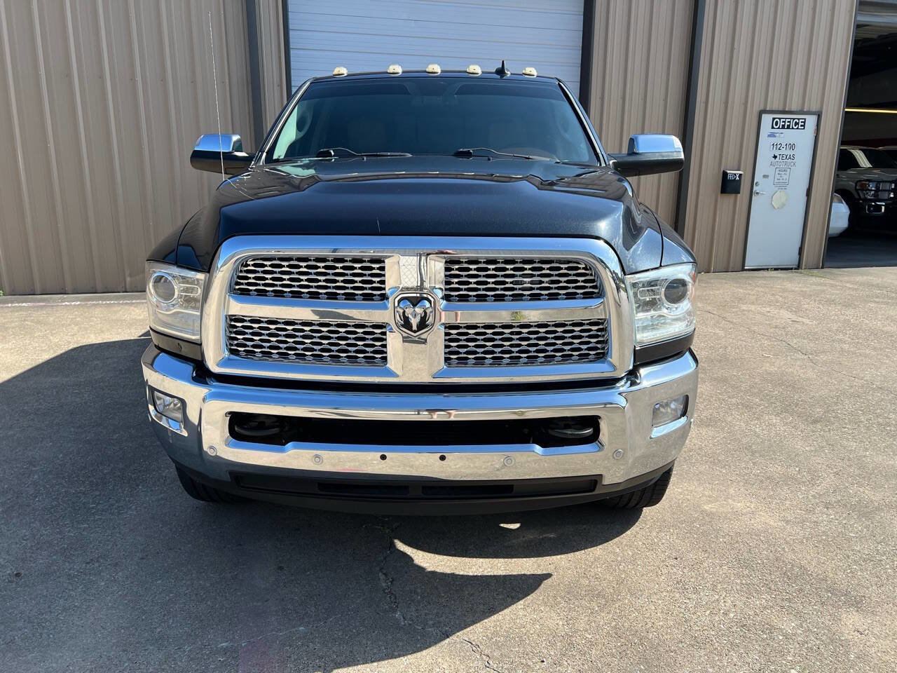 Used 2016 RAM 2500 Laramie w/ Convenience Group image 11