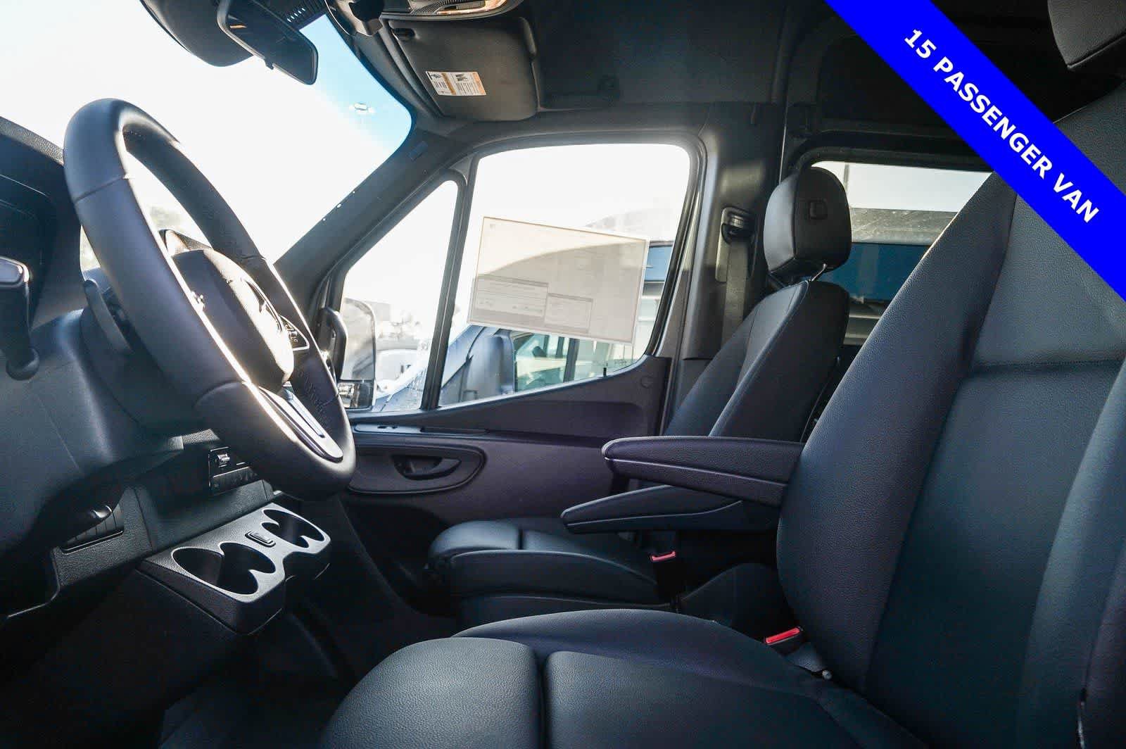 Used 2024 Mercedes-Benz Sprinter 2500 image 20