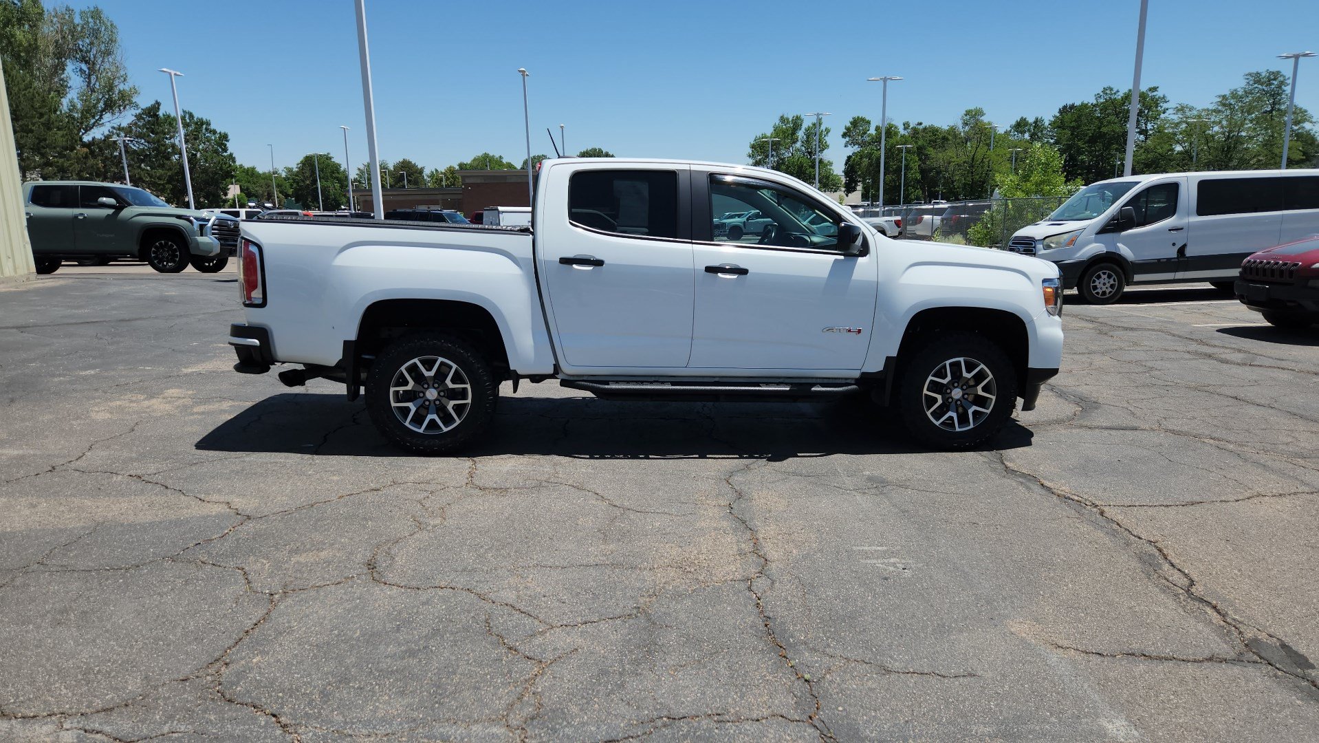 Used 2021 GMC Canyon AT4 w/ Driver Alert Package AWD/4WD image 13