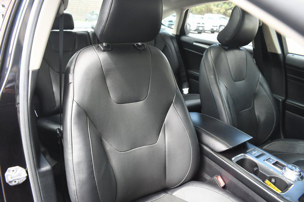 Used 2019 Ford Fusion Energi Titanium FWD image 27