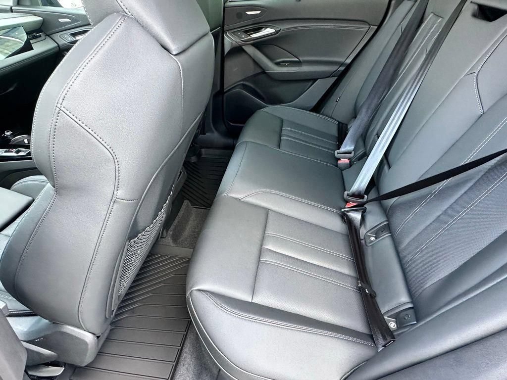 New 2025 Audi Q6 e-tron Premium Plus AWD/4WD image 8