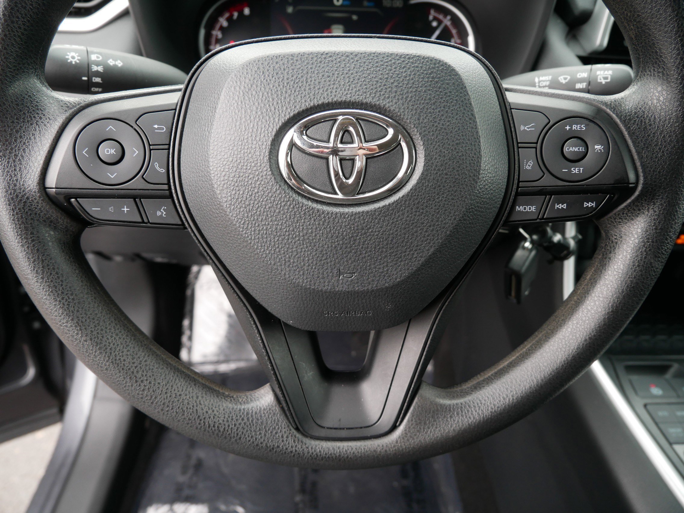 Certified 2024 Toyota RAV4 LE AWD/4WD image 25