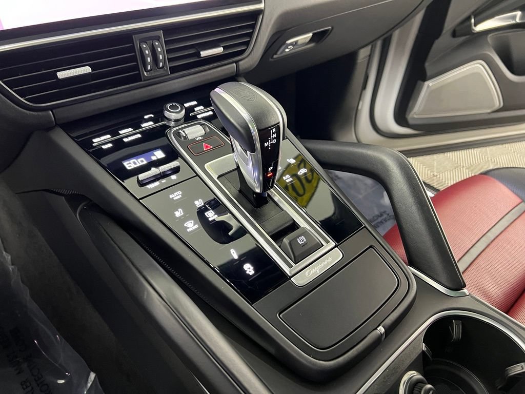 Used 2021 Porsche Cayenne Turbo AWD/4WD image 16