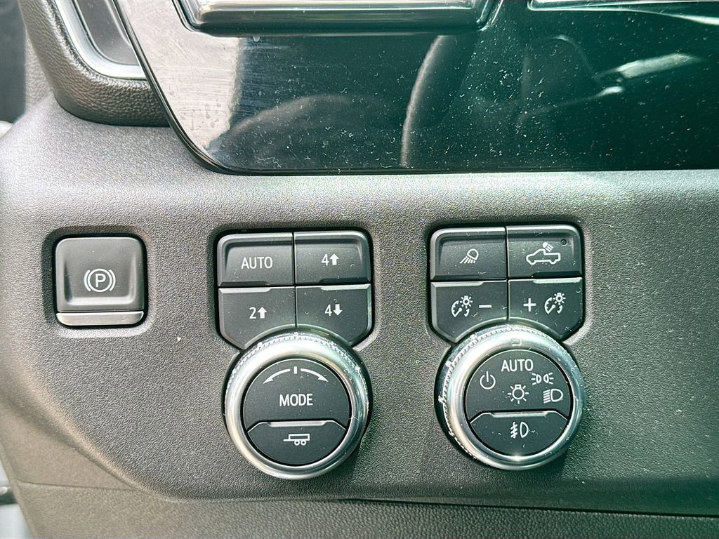 Used 2024 GMC Sierra 1500 SLT AWD/4WD image 22