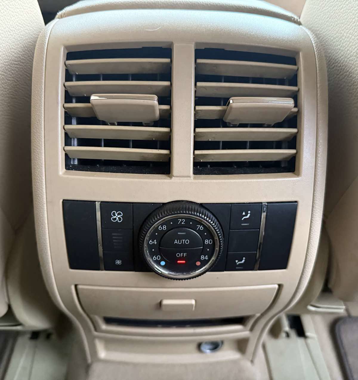 Used 2010 Mercedes-Benz GL 450 4MATIC image 29