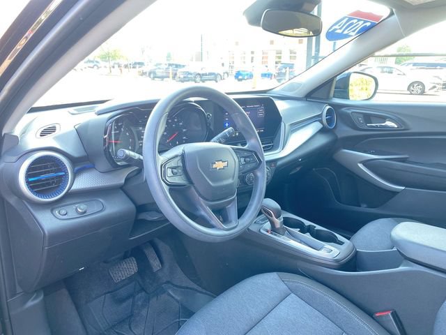 Used 2024 Chevrolet Trax LS w/ LS Convenience Package FWD image 10
