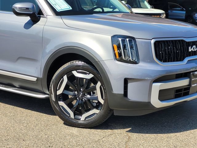 Used 2025 Kia Telluride EX w/ EX Captain's Chair Package AWD/4WD image 6