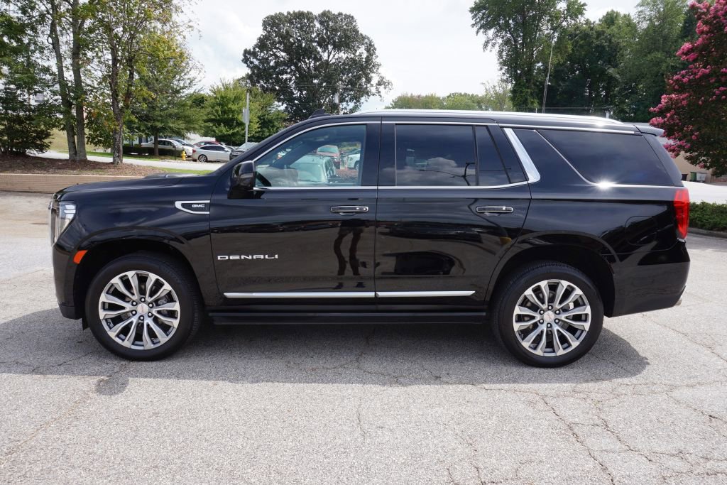 Used 2021 GMC Yukon Denali w/ Denali Premium Package image 2