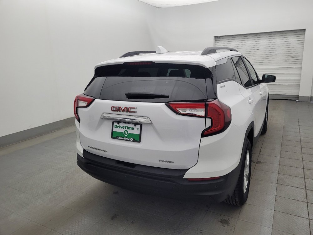 Used 2023 GMC Terrain SLE w/ Driver Convenience Package image 7