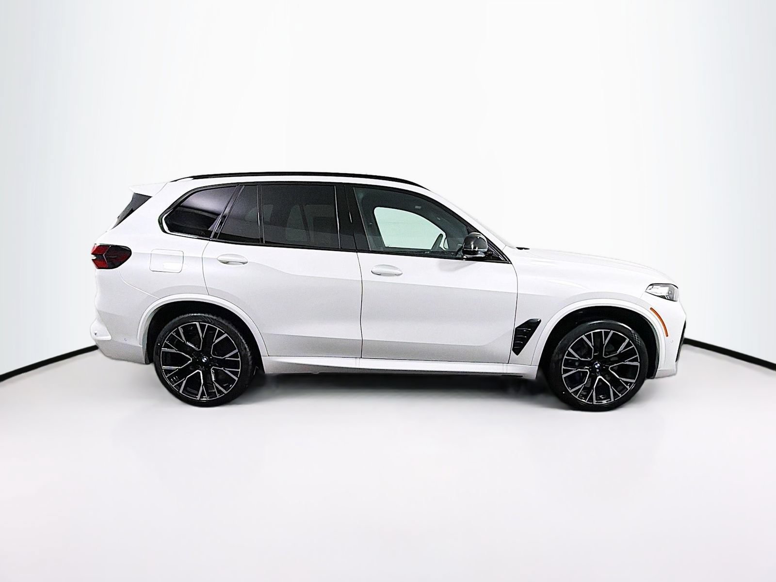 New 2026 BMW X5 M Competition w/ Executive Package AWD/4WD image 8