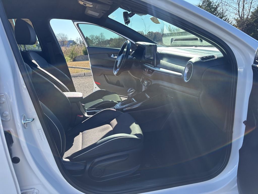 Used 2023 Kia Forte GT-Line w/ GT-Line Technology Package image 24