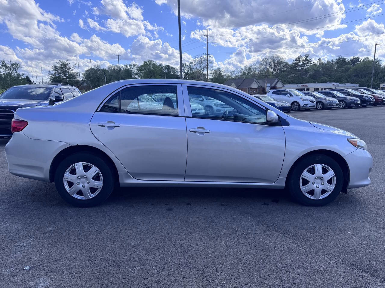 Used 2010 Toyota Corolla LE image 5