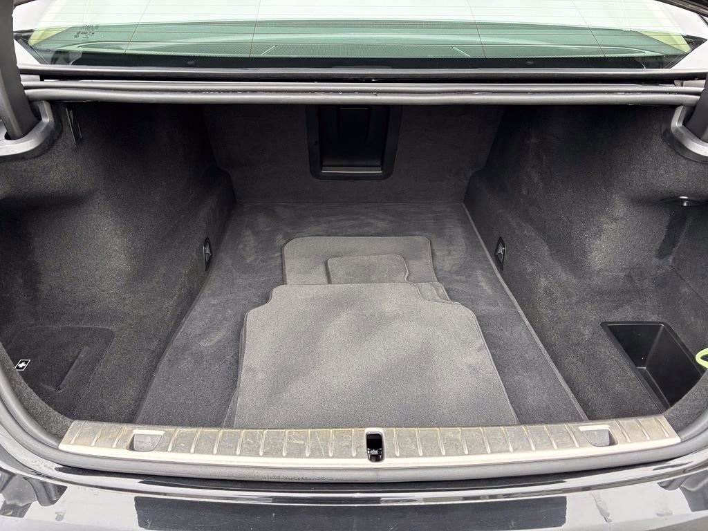 Certified 2022 BMW 750i xDrive w/ Executive Package image 56