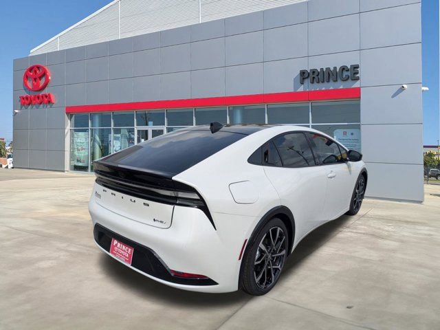 New 2026 Toyota Prius Plug-In Hybrid FWD image 3