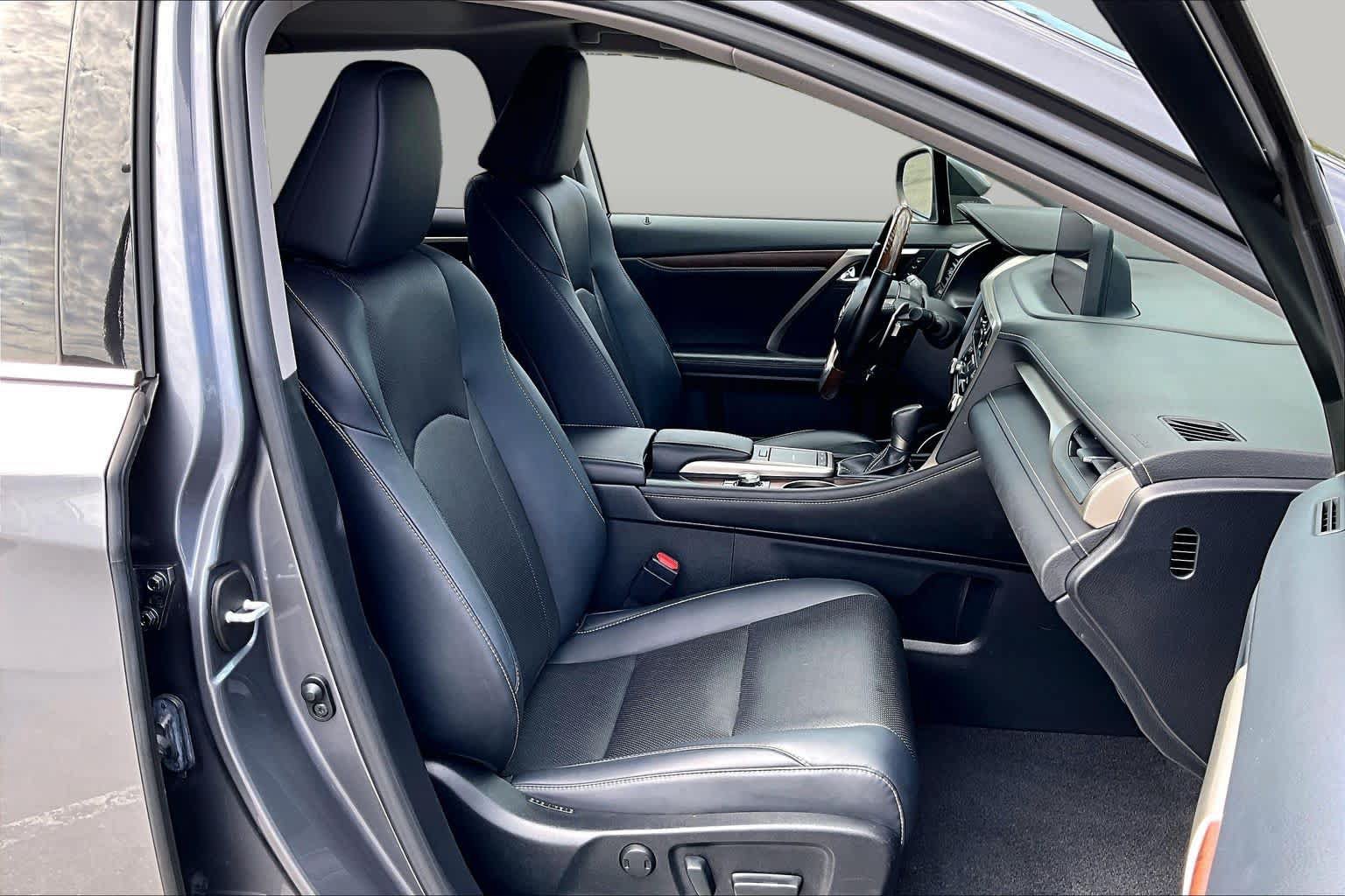 Used 2020 Lexus RX 350L FWD w/ Premium Package image 8