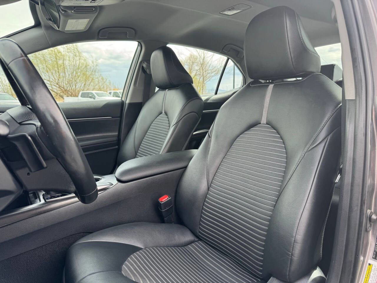 Used 2024 Toyota Camry SE FWD image 13