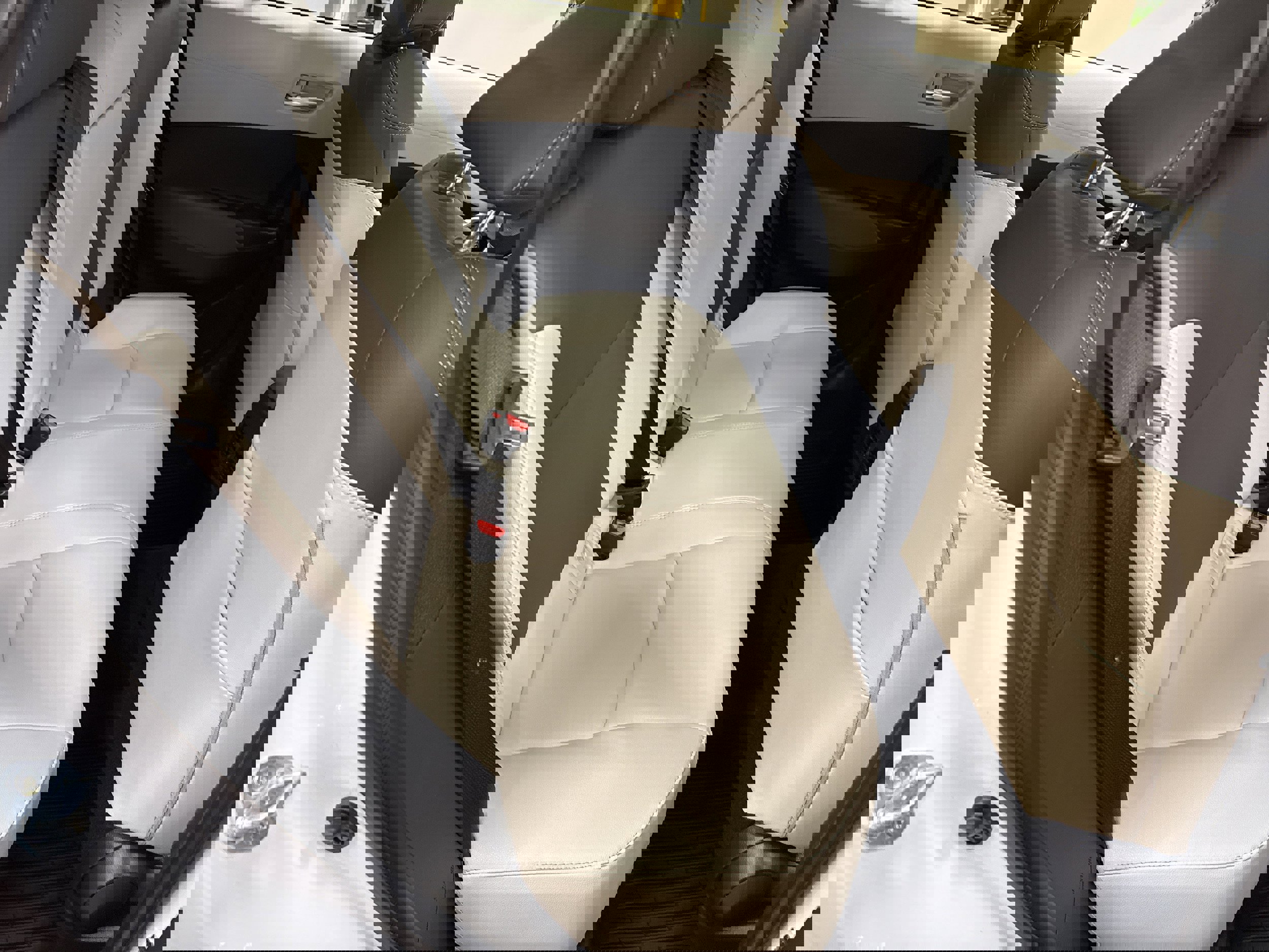 Used 2024 Toyota Corolla Cross XLE w/ Convenience Package image 22