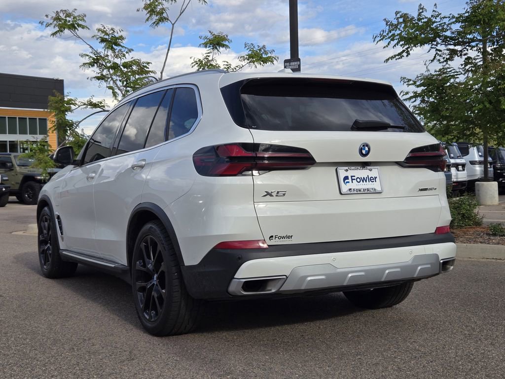 Used 2025 BMW X5 xDrive50e AWD/4WD image 4