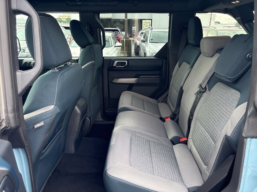 Used 2023 Ford Bronco Outer Banks AWD/4WD image 10