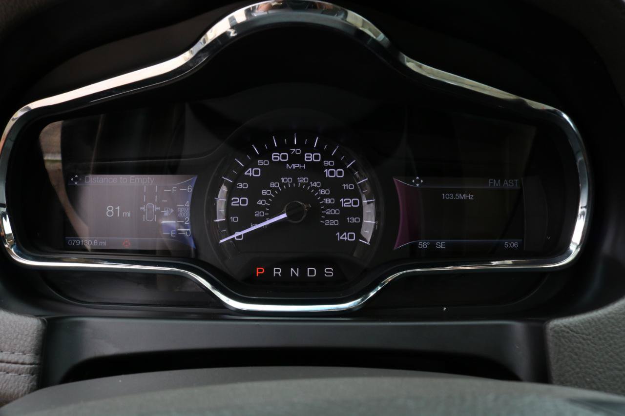 Used 2019 Lincoln MKT AWD image 26