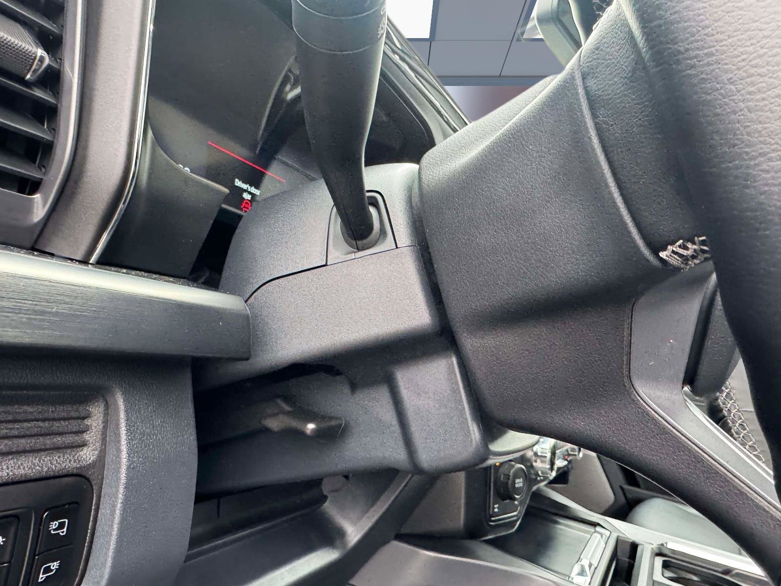 Used 2025 Ford F250 Lariat w/ Black Appearance Package image 28