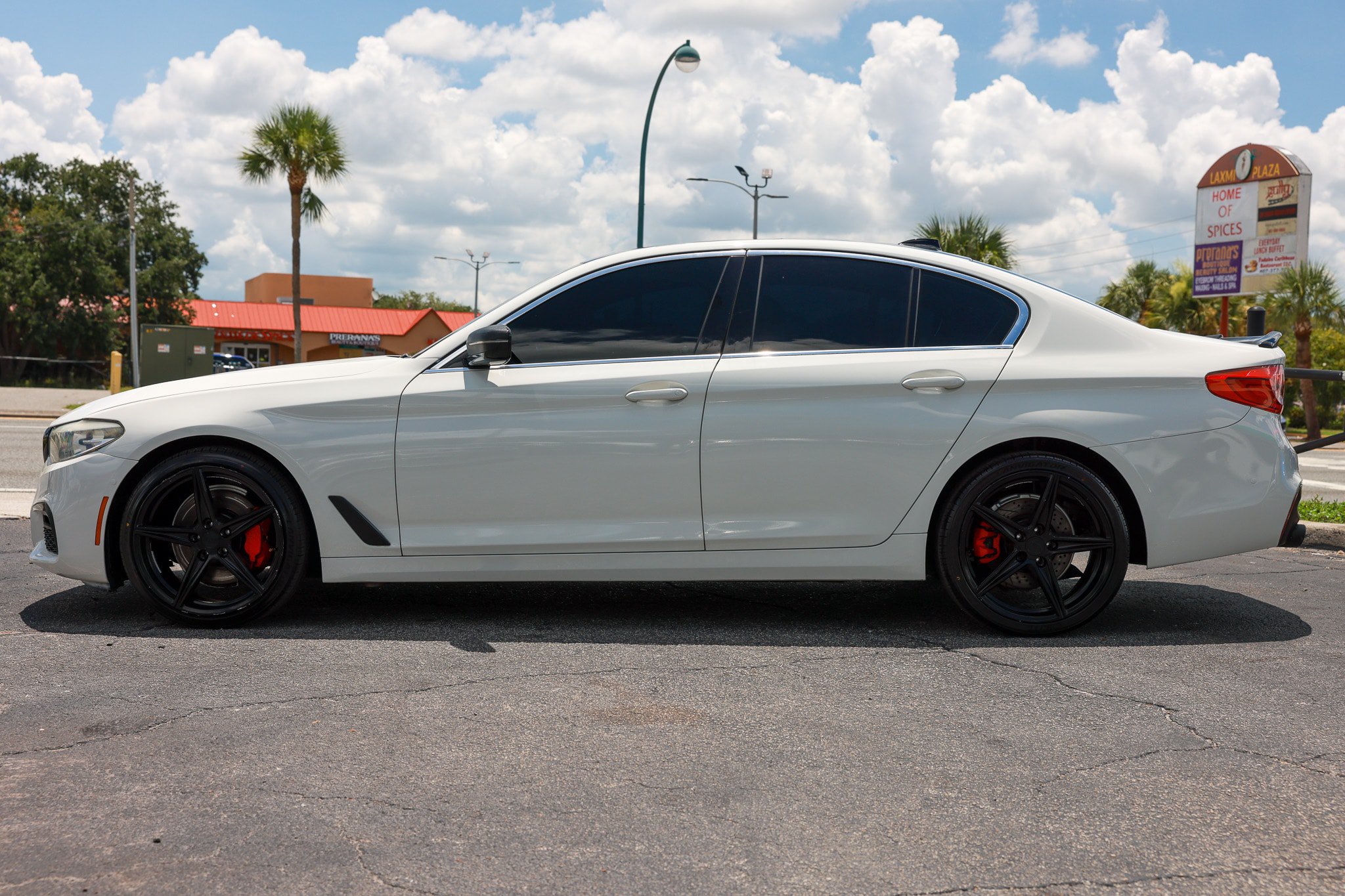Used 2019 BMW 530i w/ Convenience Package RWD image 4