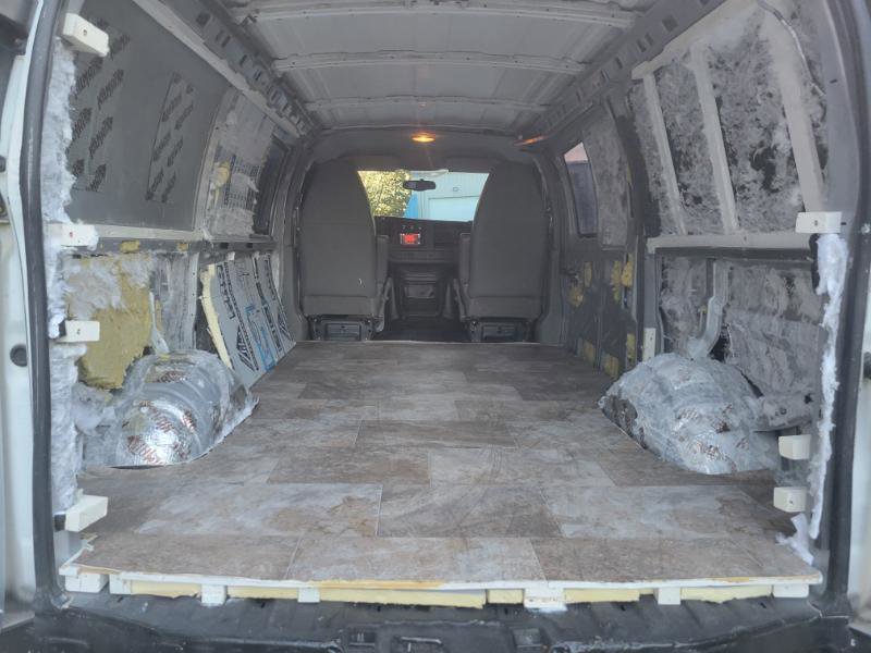 Used 2011 Chevrolet Express 1500 AWD image 38