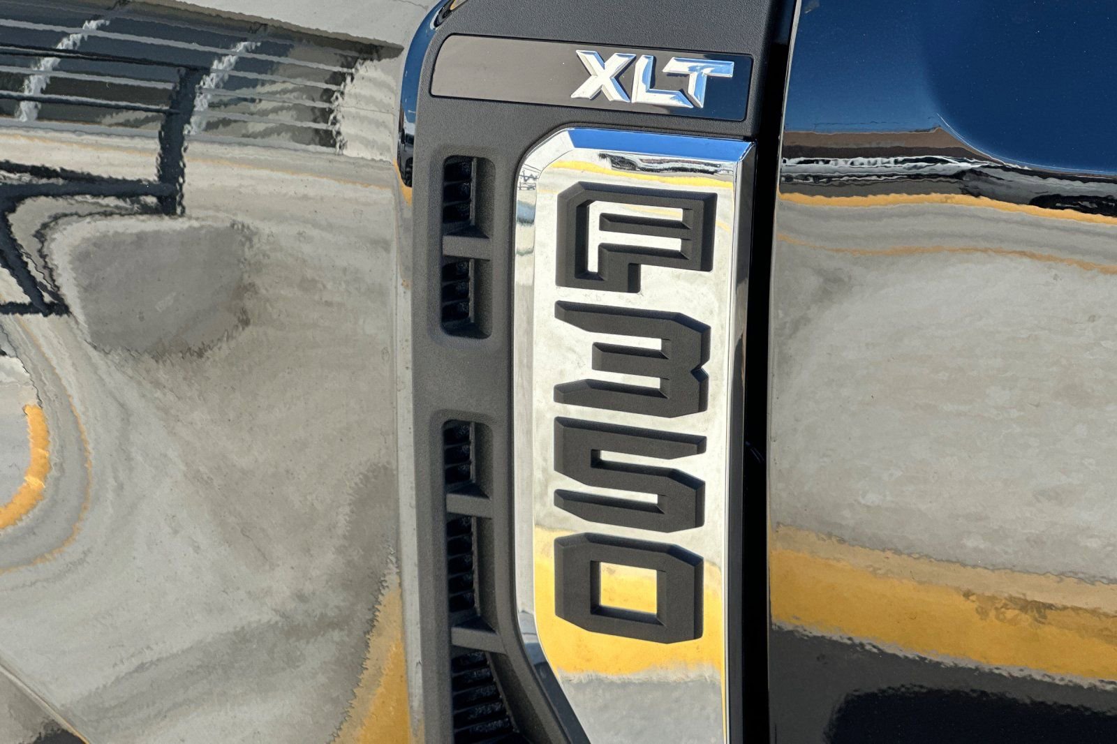 New 2026 Ford F350 XLT w/ XLT Premium Package image 25