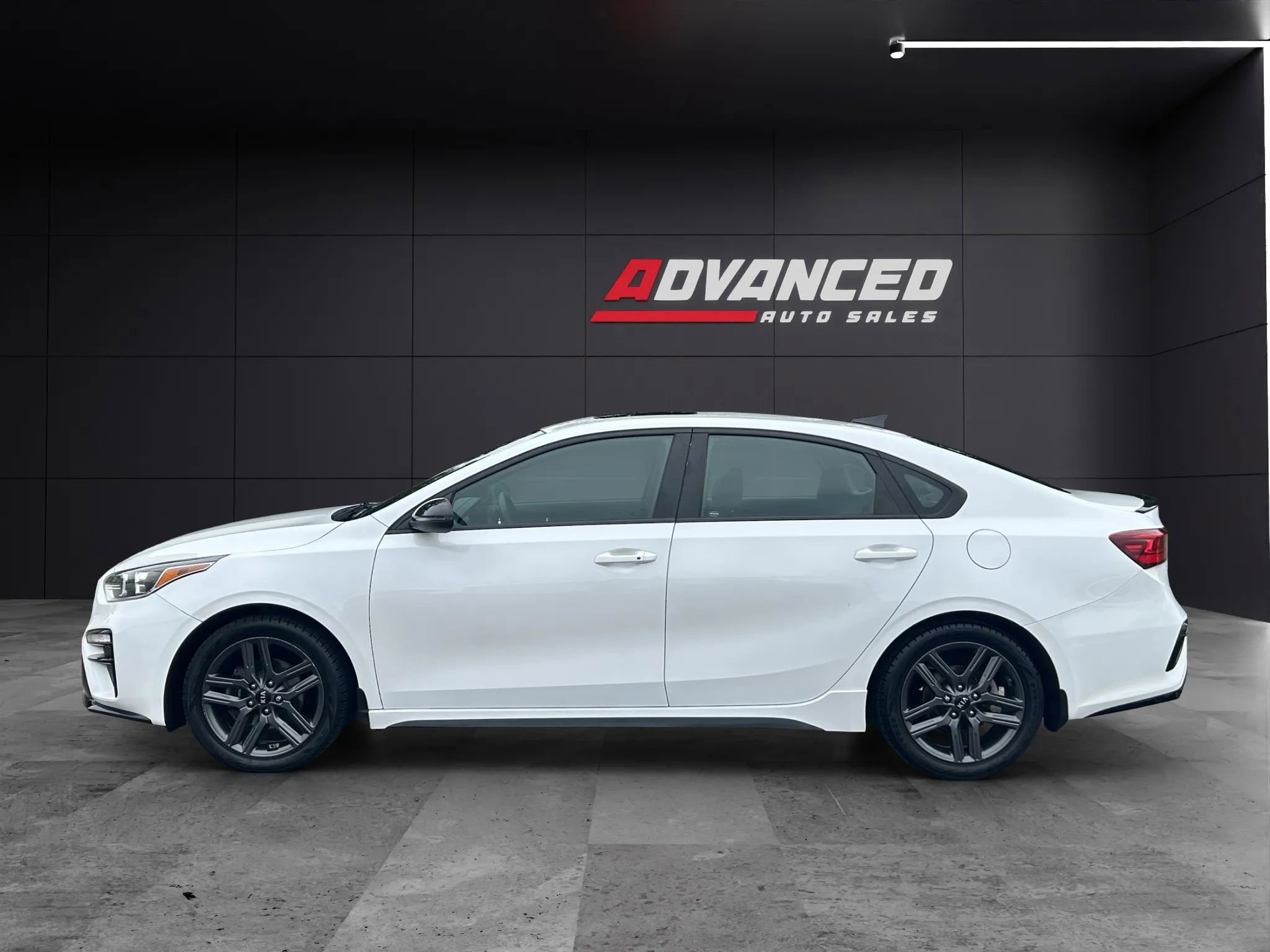 Used 2021 Kia Forte GT-Line w/ GT-Line Premium Package image 4