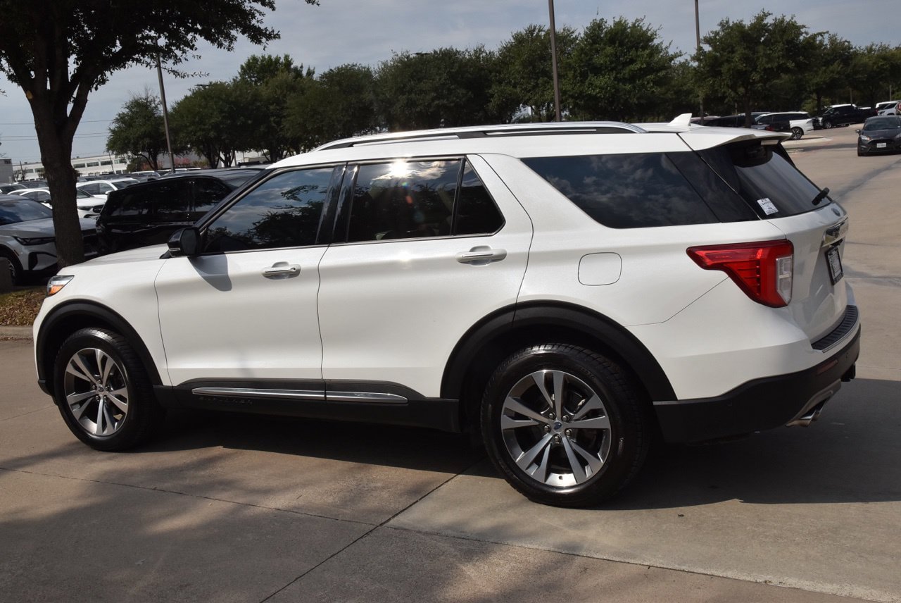 Used 2020 Ford Explorer Platinum w/ Premium Technology Package AWD/4WD image 11