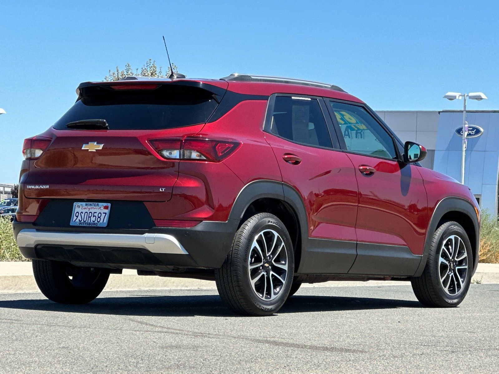 Used 2024 Chevrolet TrailBlazer LT w/ LT Cold Weather Package image 4