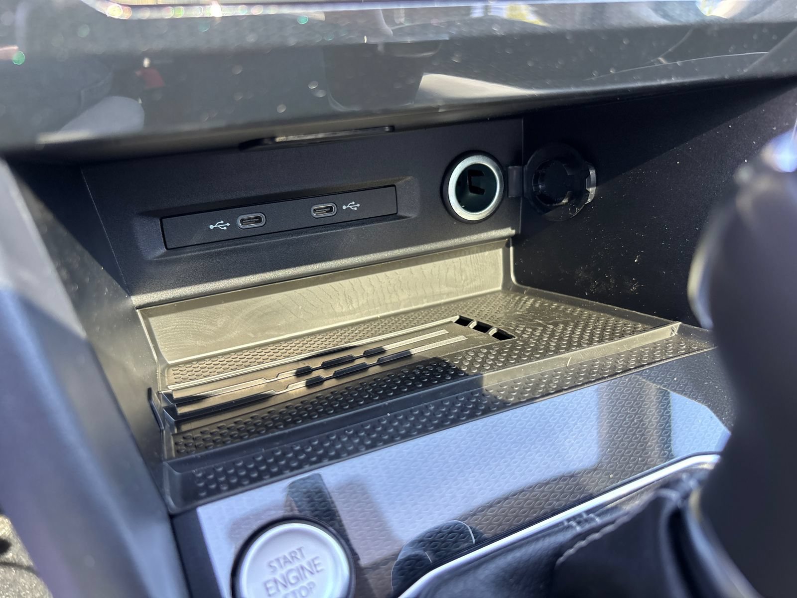 New 2026 Volkswagen Taos SE AWD/4WD image 22
