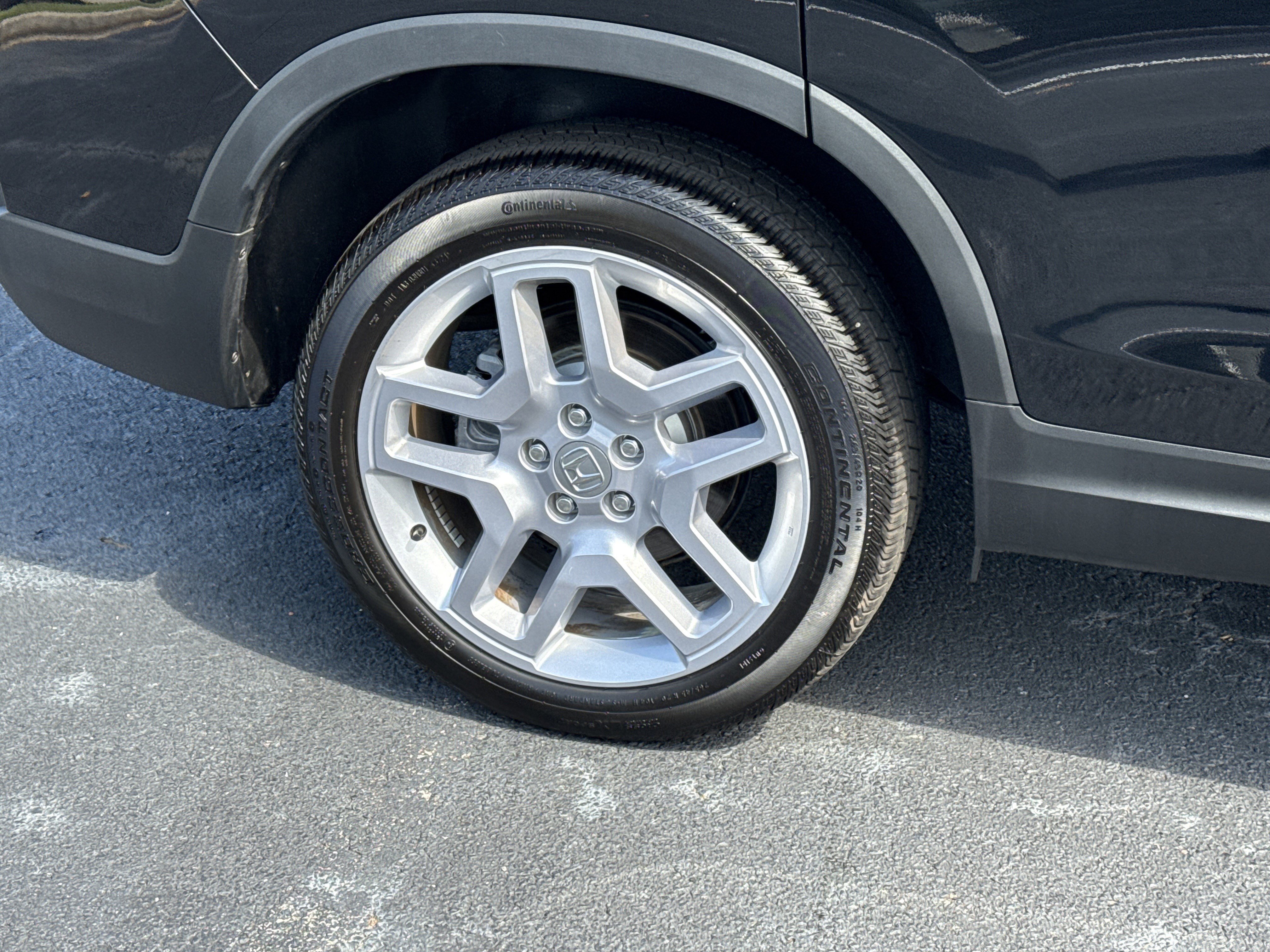 Used 2025 Honda Passport EX-L image 33