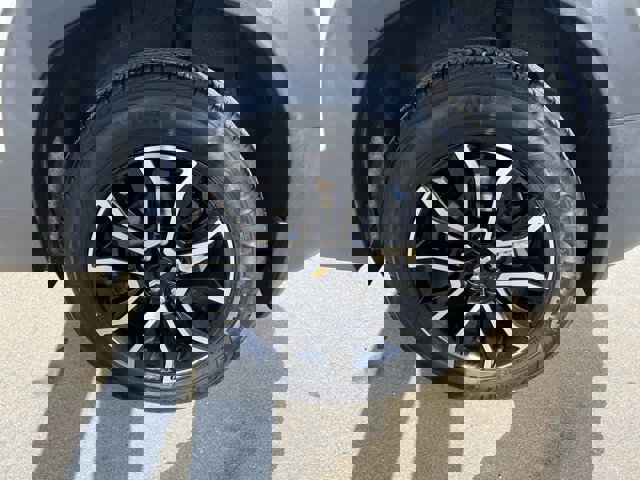 Used 2021 Chevrolet TrailBlazer ACTIV w/ Technology Package image 34