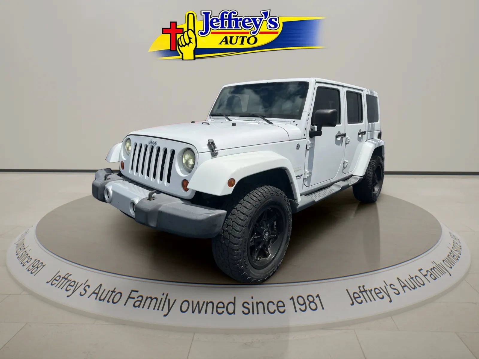 Used 2012 Jeep Wrangler Unlimited Sahara w/ Connectivity Group AWD/4WD video 1