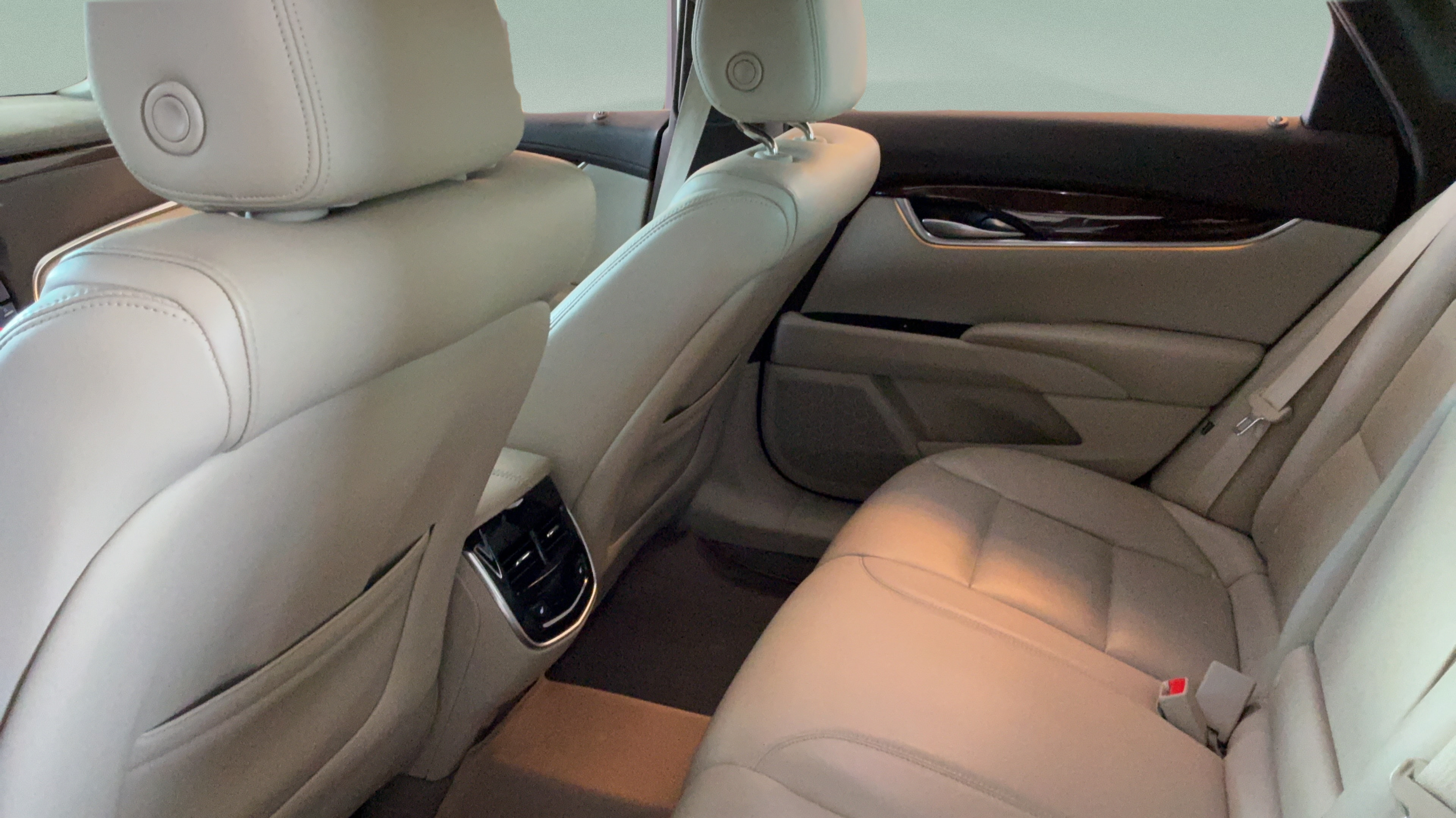 Used 2017 Cadillac XTS Luxury w/ Driver Awareness Package FWD image 27