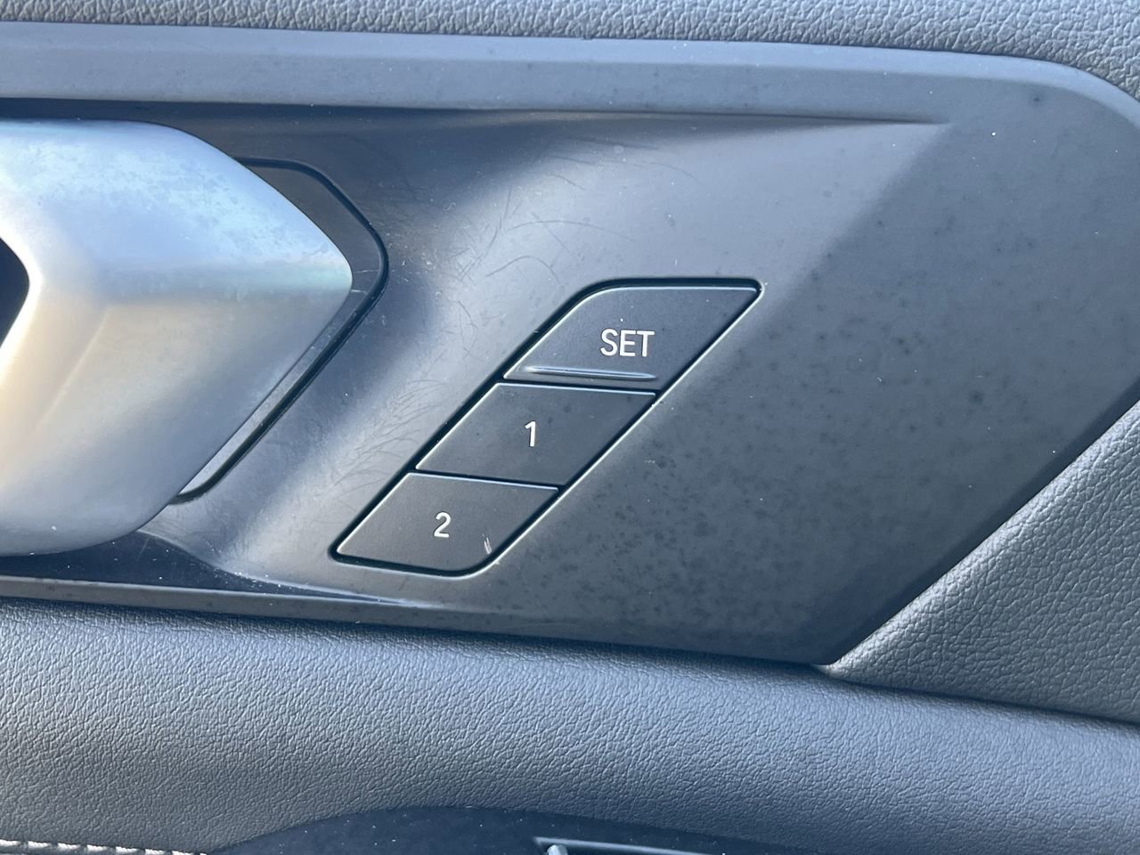 Used 2023 BMW X5 xDrive40i w/ Premium Package image 28