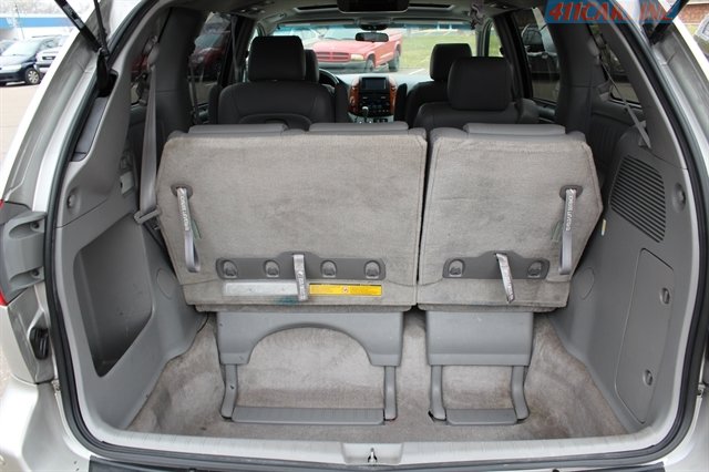 Used 2008 Toyota Sienna XLE Limited image 32