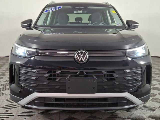 Used 2025 Volkswagen Tiguan S AWD/4WD image 5