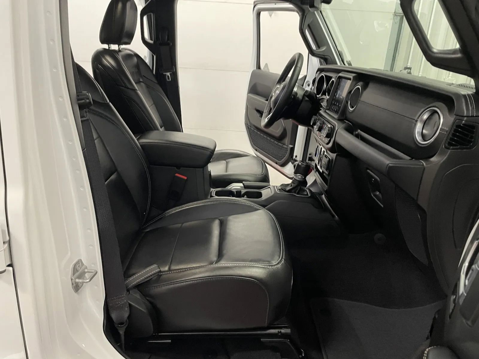 Used 2021 Jeep Wrangler Unlimited Sahara w/ Cold Weather Group image 48