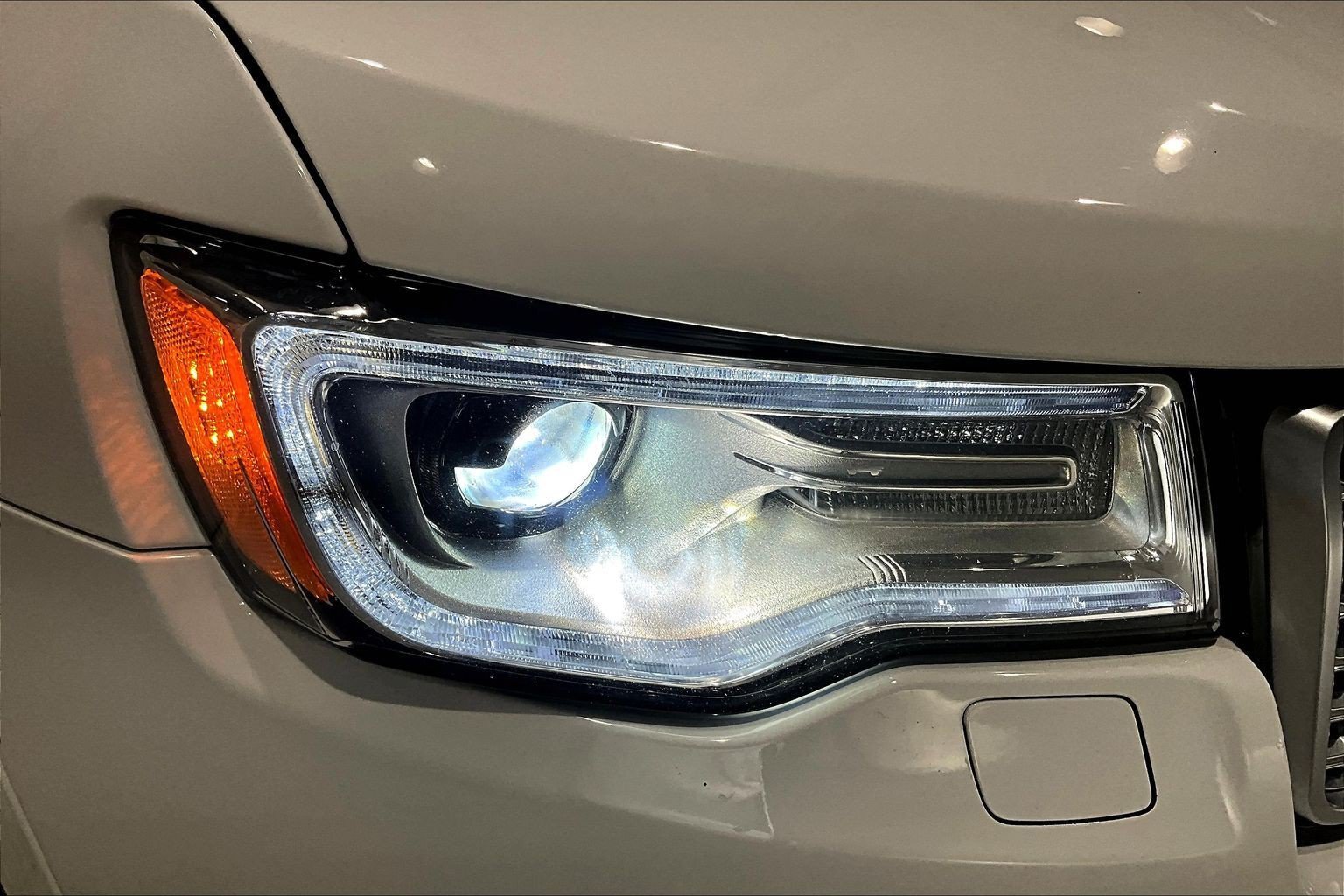 Used 2018 Jeep Grand Cherokee Summit w/ Platinum Series Group AWD/4WD image 32