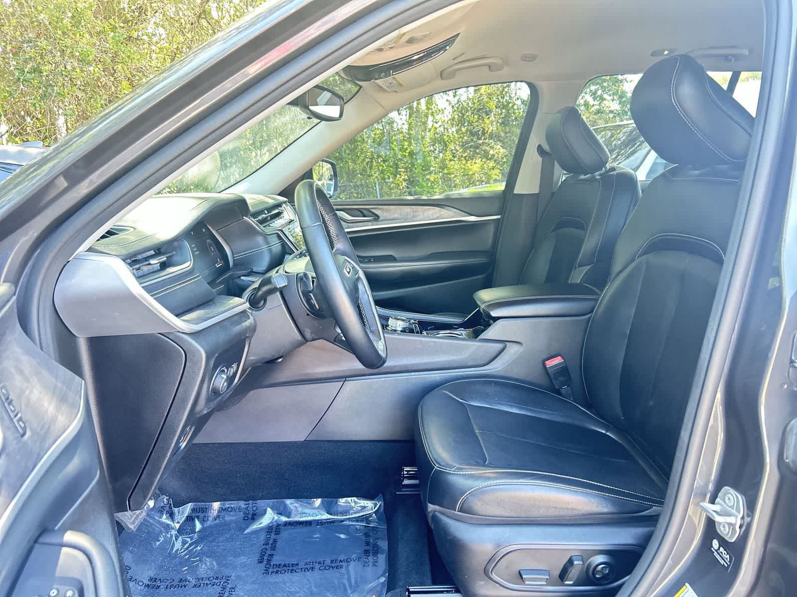 Used 2022 Jeep Grand Cherokee Limited RWD image 11