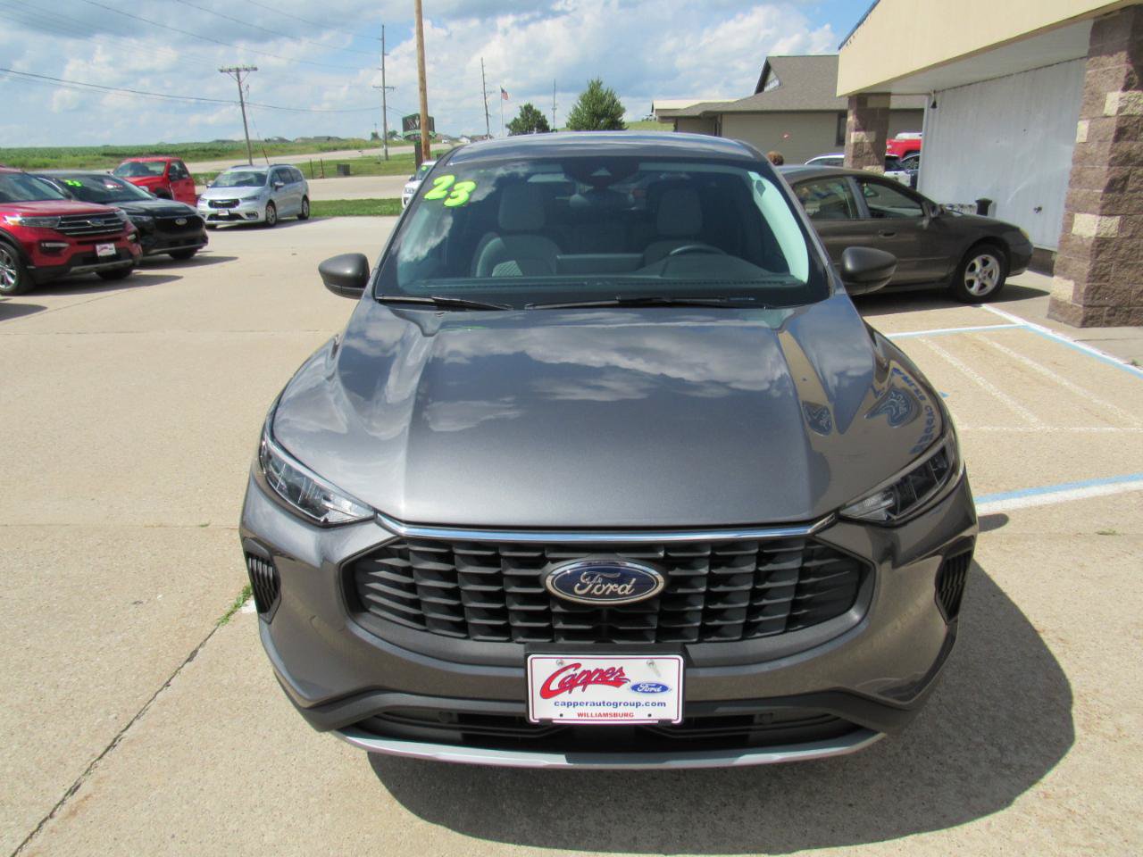 Used 2023 Ford Escape Active w/ Tech Pack #1 AWD/4WD image 2