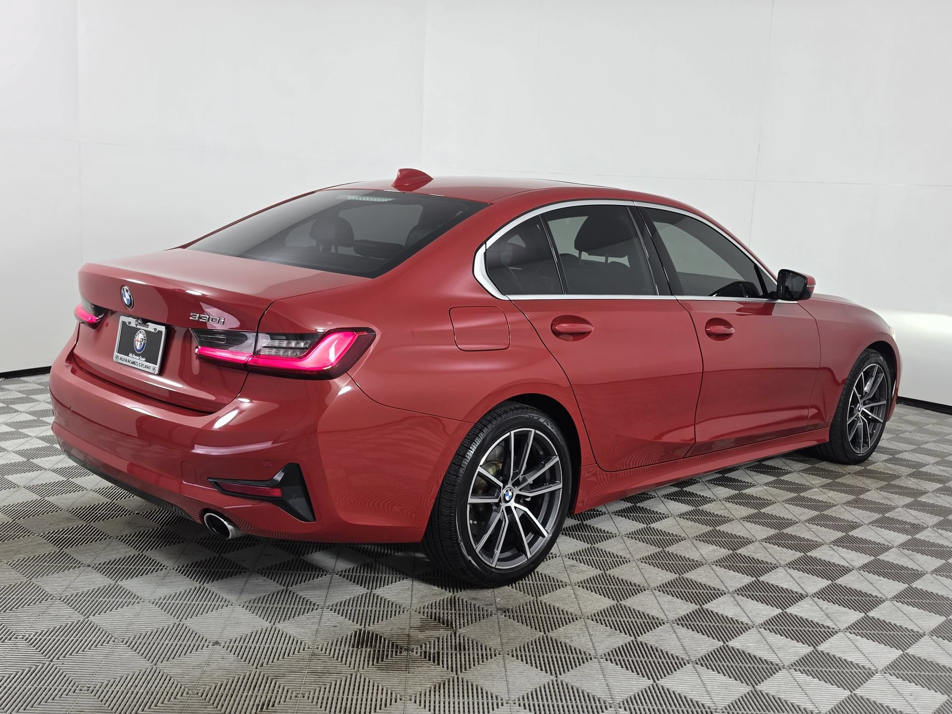 Used 2020 BMW 330i Sedan w/ Convenience Package RWD image 40