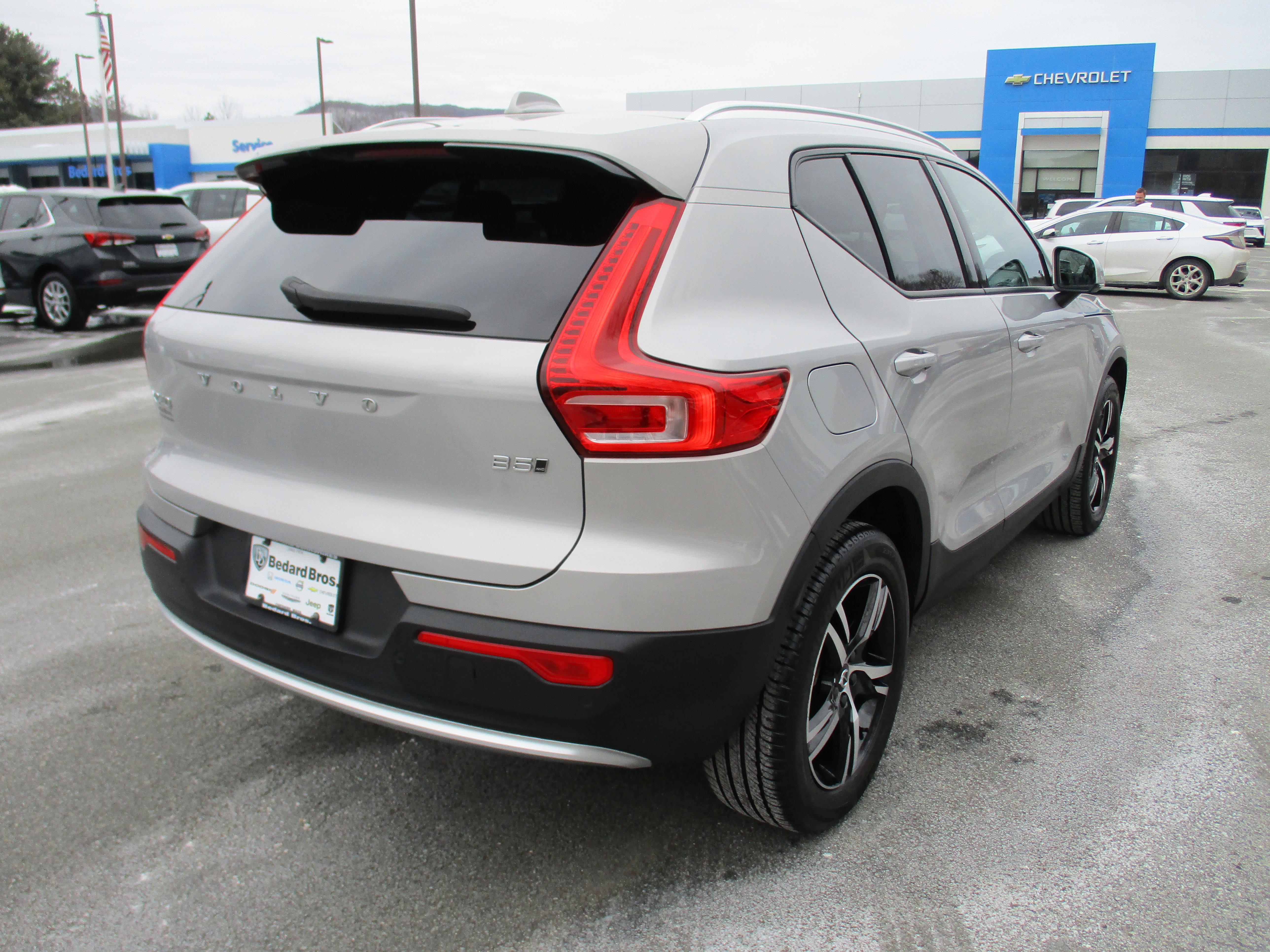 Certified 2023 Volvo XC40 B5 Core w/ Convenience Package image 5