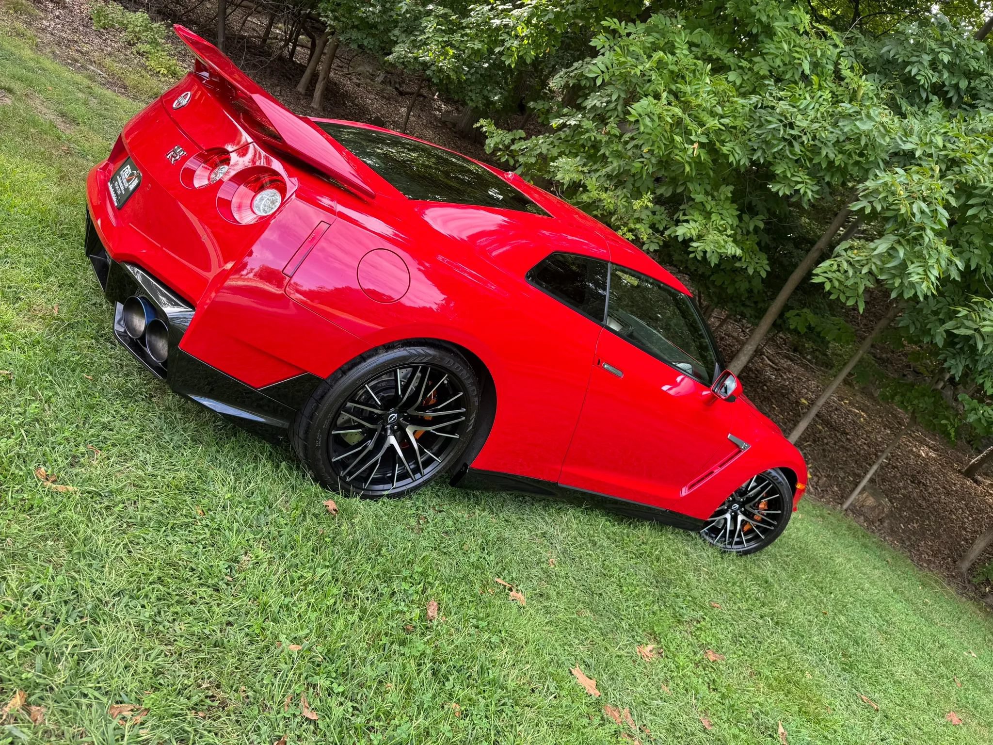 Used 2024 Nissan GT-R Premium w/ Premium Interior Package AWD/4WD image 16