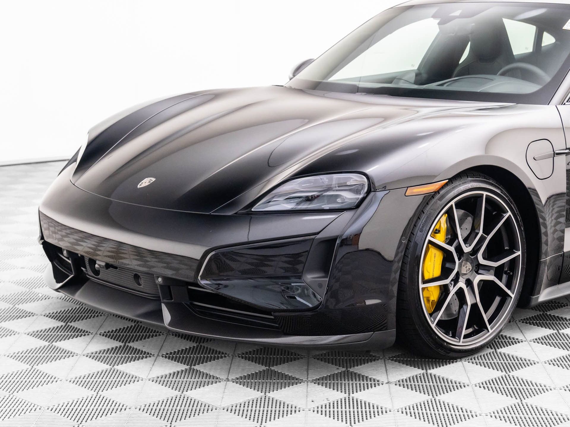 New 2025 Porsche Taycan Turbo S image 38